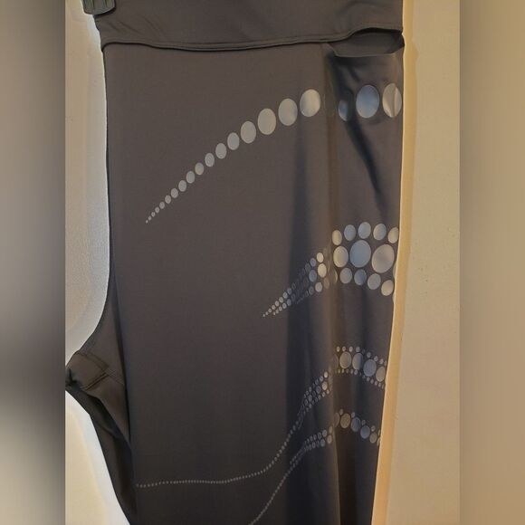 Cardi B x Reebok 4x 26/28 NWT Black Cut-Out Leggings GYM WORKOUT Activewear - Picture 9 of 16